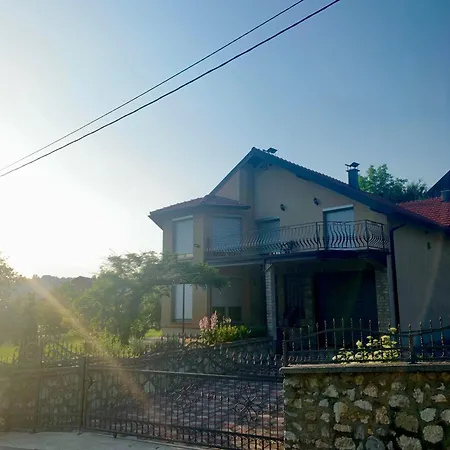 Villa Relaxing Ilidza With Lush Garden & Bbq In Sarajevo