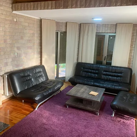 Villa Relaxing Ilidza With Lush Garden & Bbq In Sarajevo *